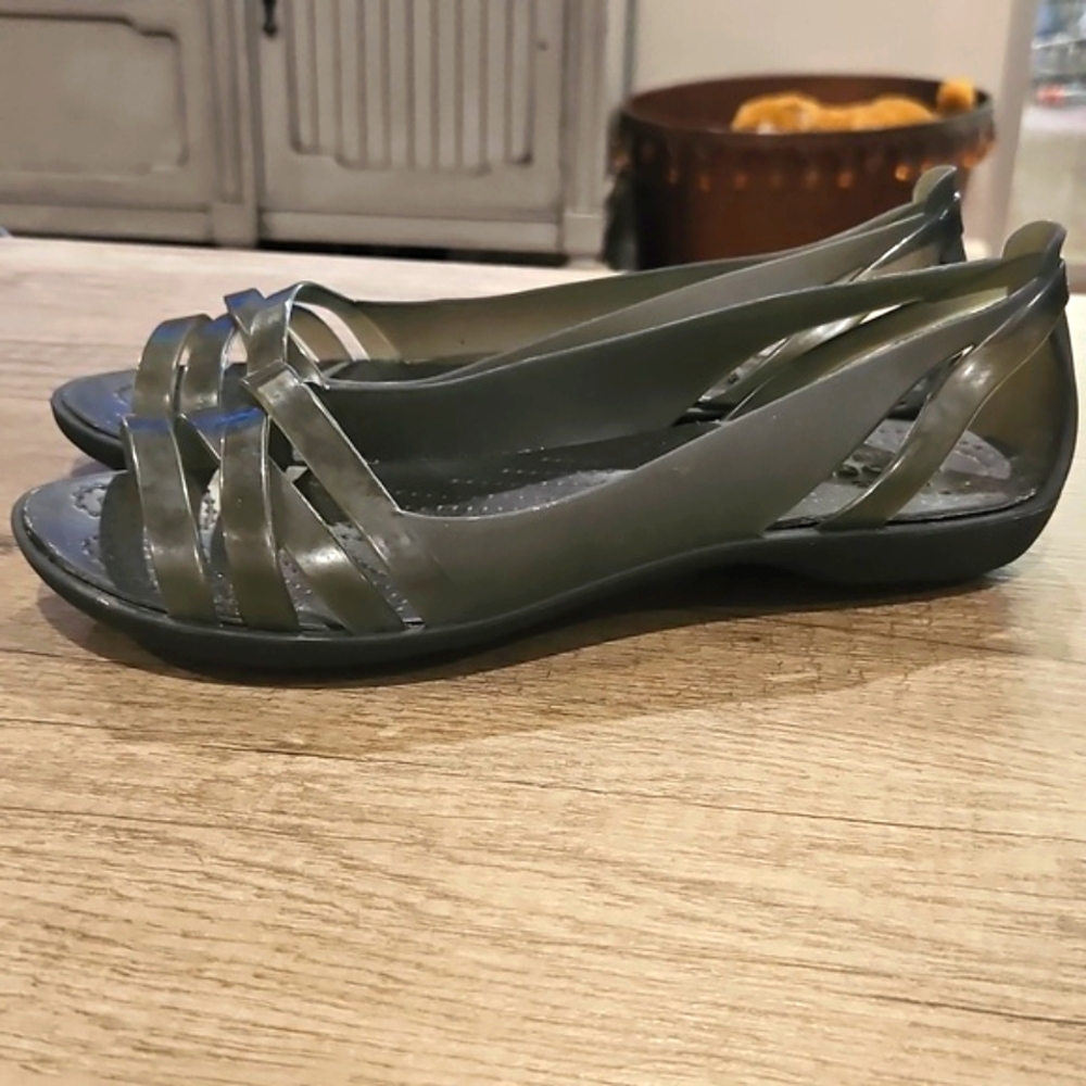 CROCS Isabella Huarache 2 Flat Womens Size 4 Black Strappy Slip On Flats Sandals
